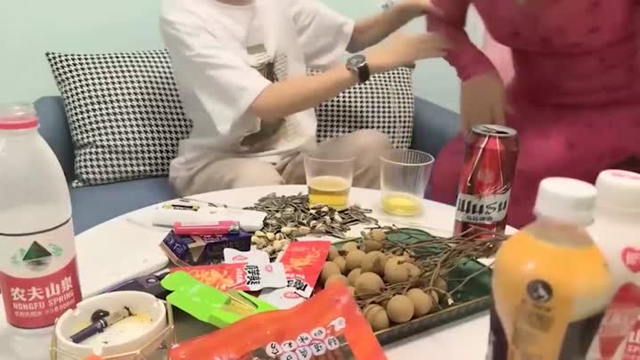 约操良家人妻少妇，偷偷出来约炮，搞的我内裤多湿了